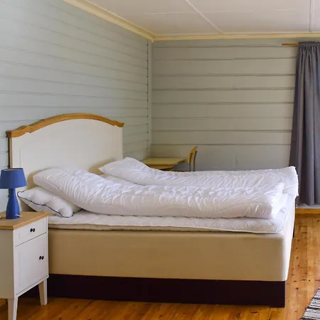 3 Bedroom Amazing In Holiday home